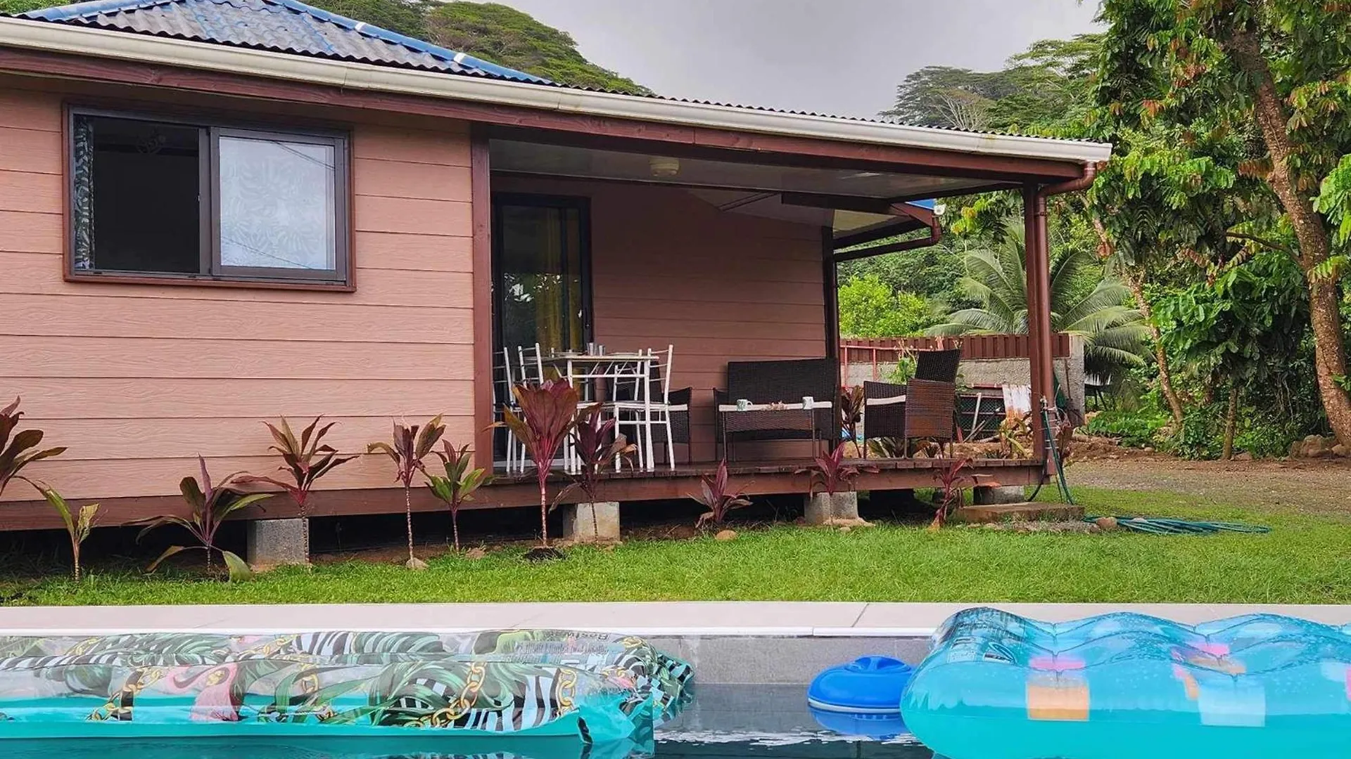 Te Ika Nui Lodge Faaone